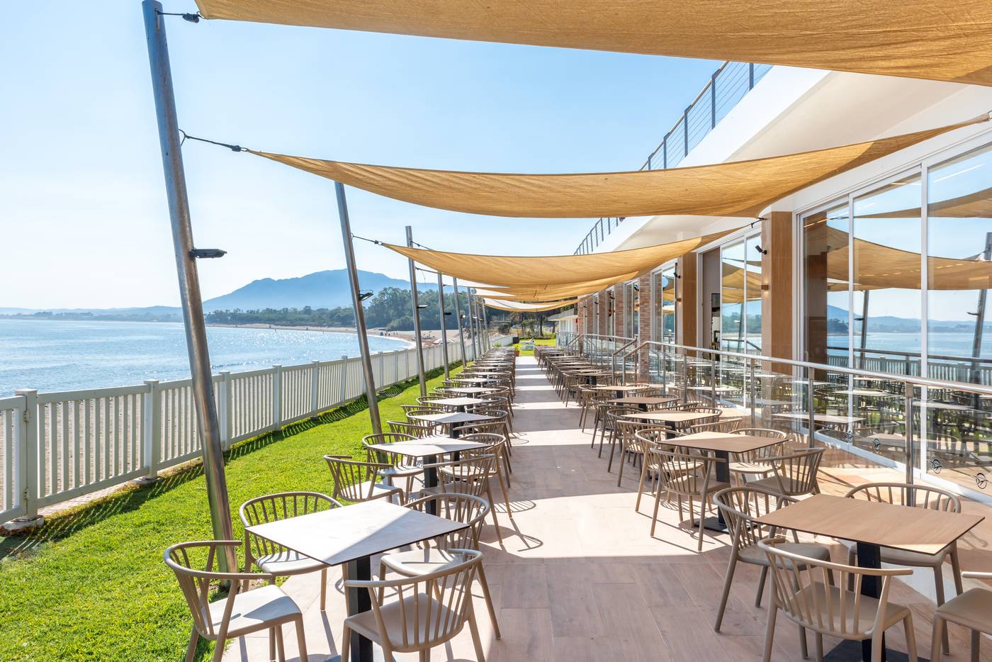 Globales-Playa-Estepona-Restaurant-27