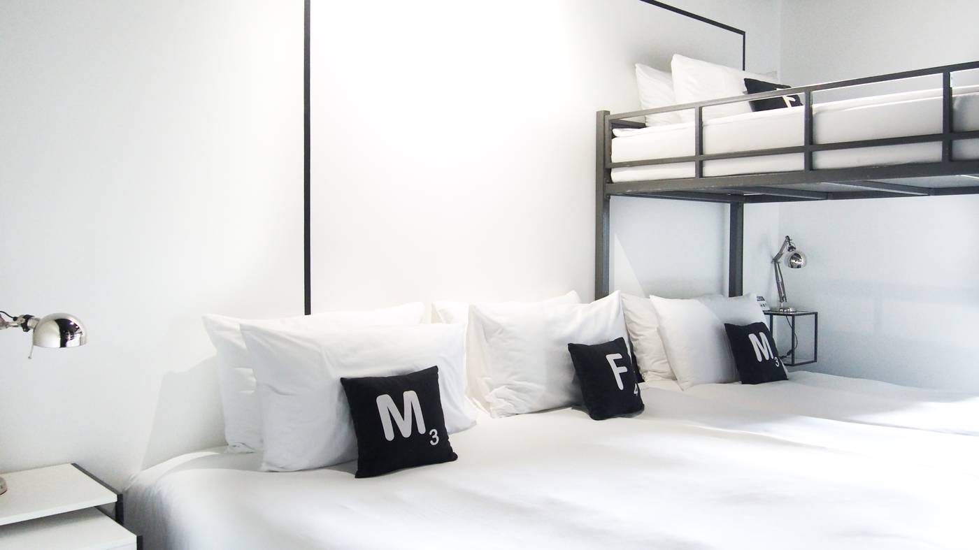 Blu-Monkey-Hub-and-Hotel-Phuket-Room-16