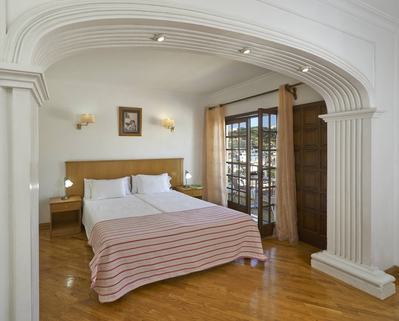 Cheerfulway-Bertolina-Mansion-Room-6