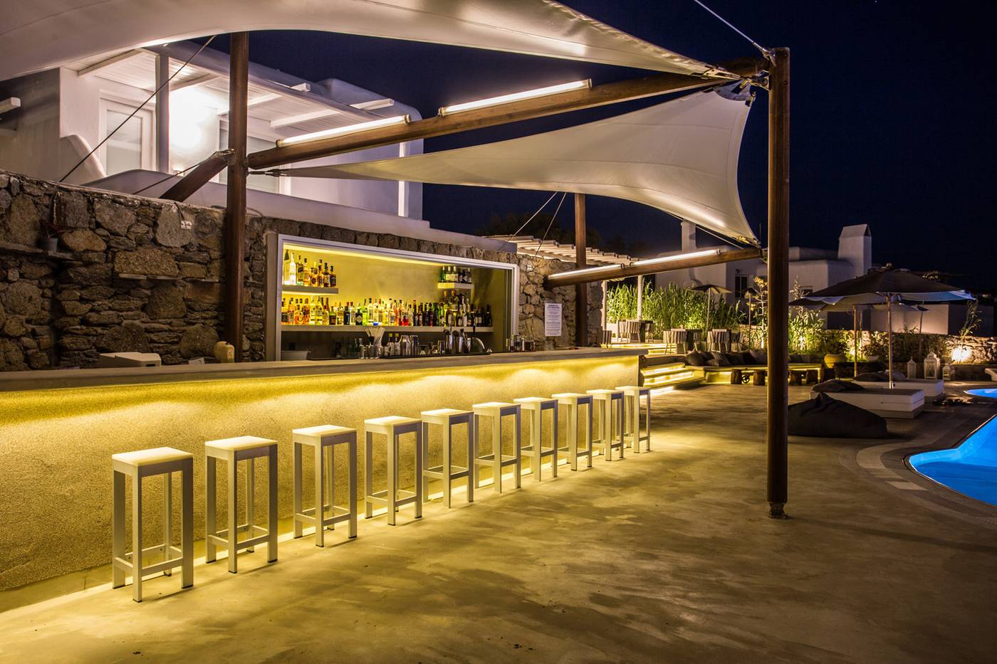 Ostraco-Luxury-Suites-Bar-10