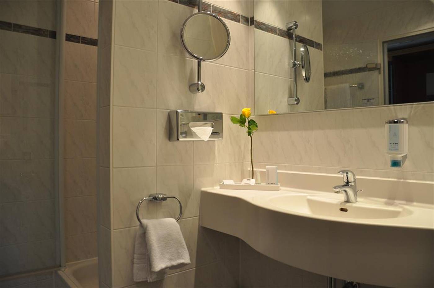 Steglitz-International-Room-16