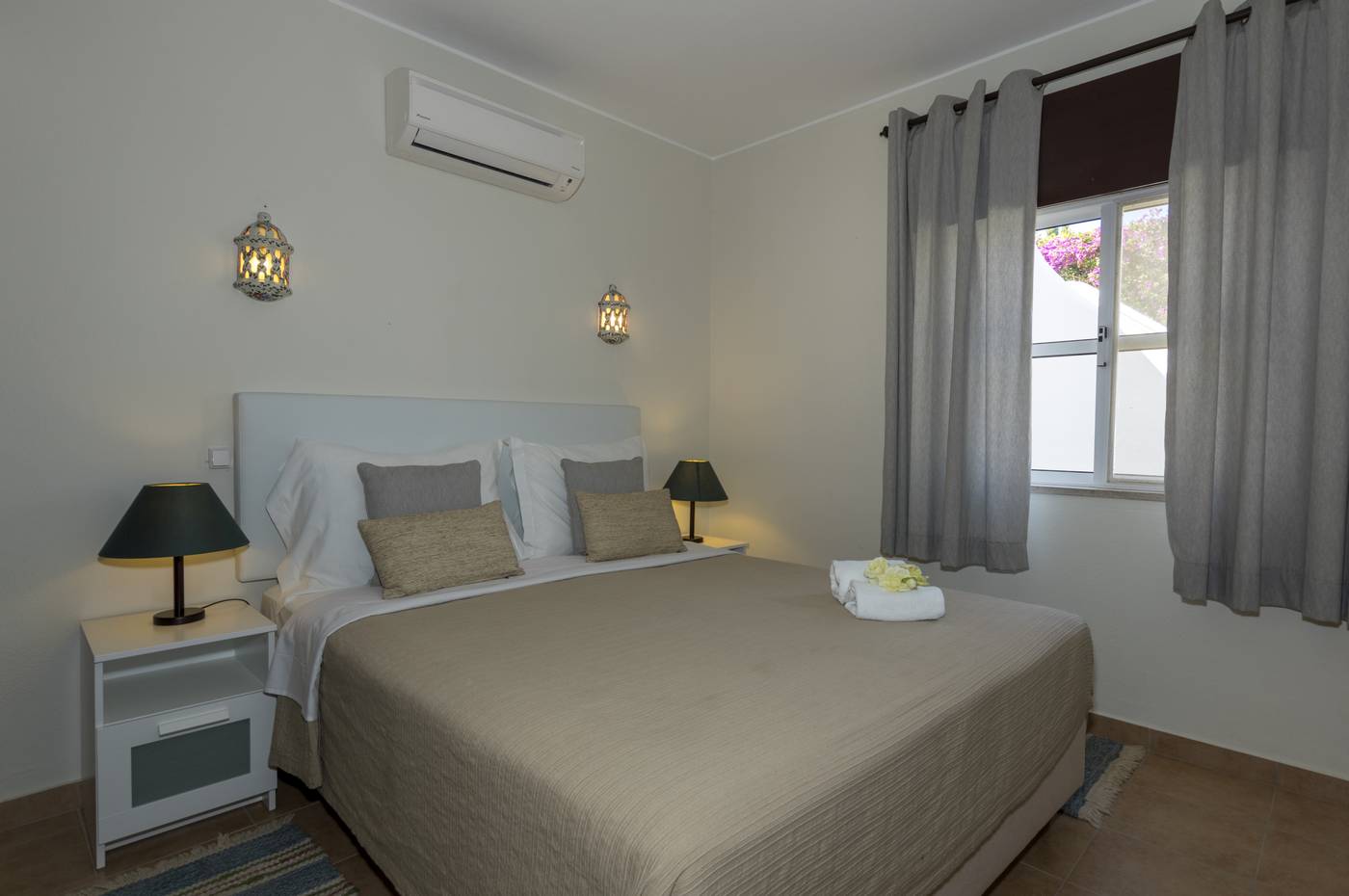 Rocha-Brava-Room-29