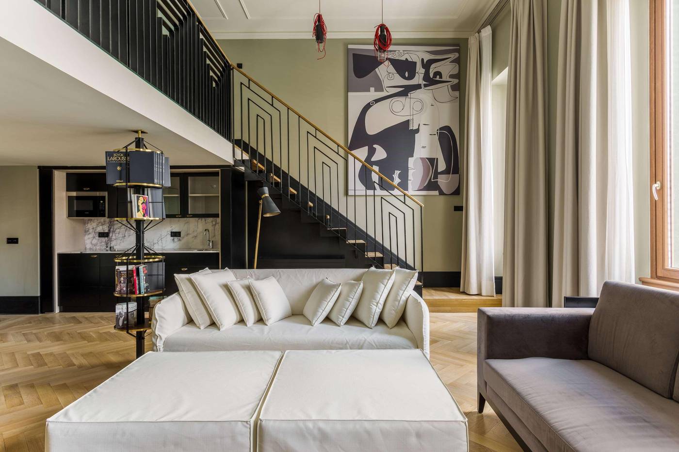 Room-Mate-Emir-Room-10