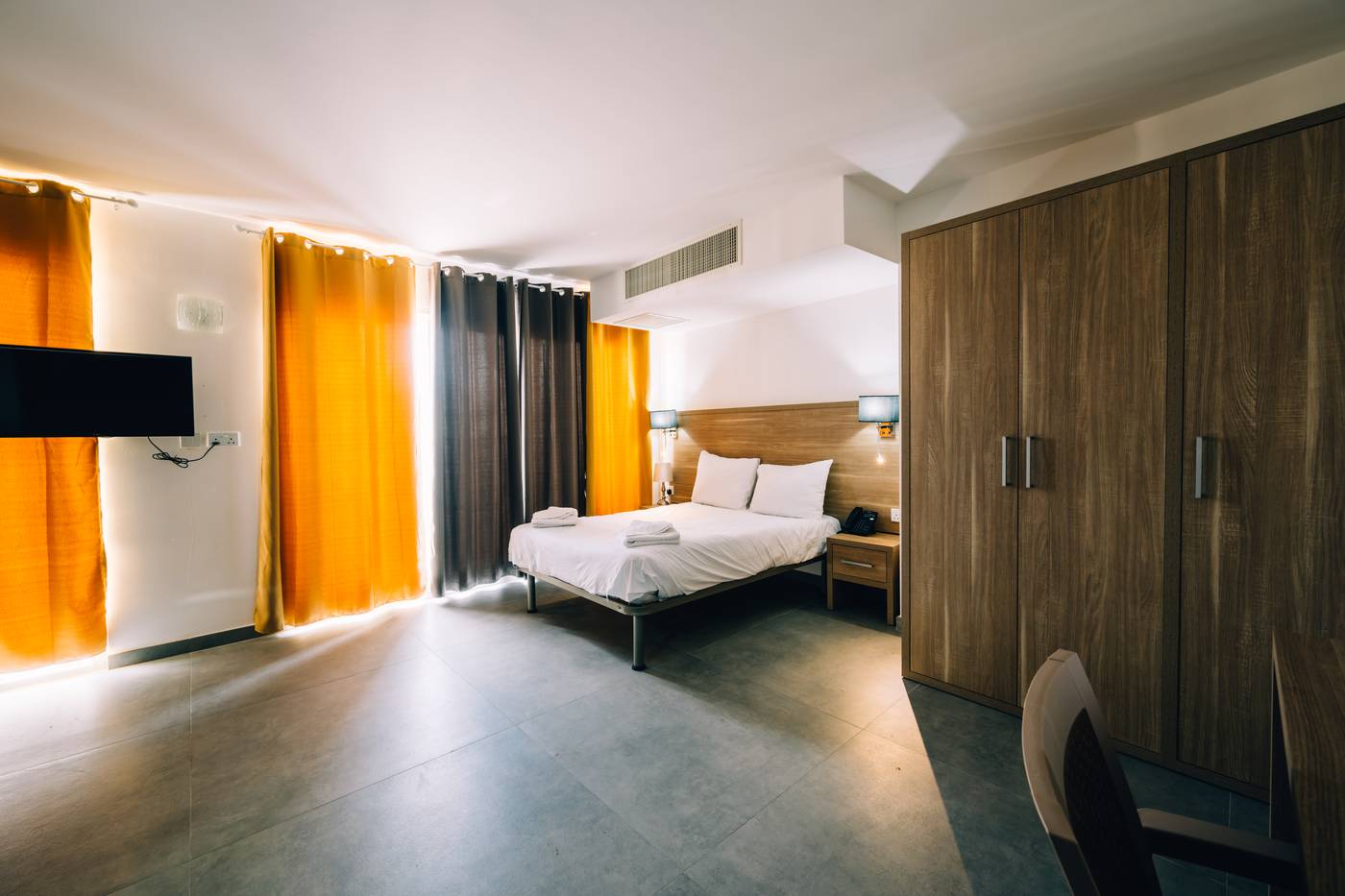 Primera-Hotel-Room-10