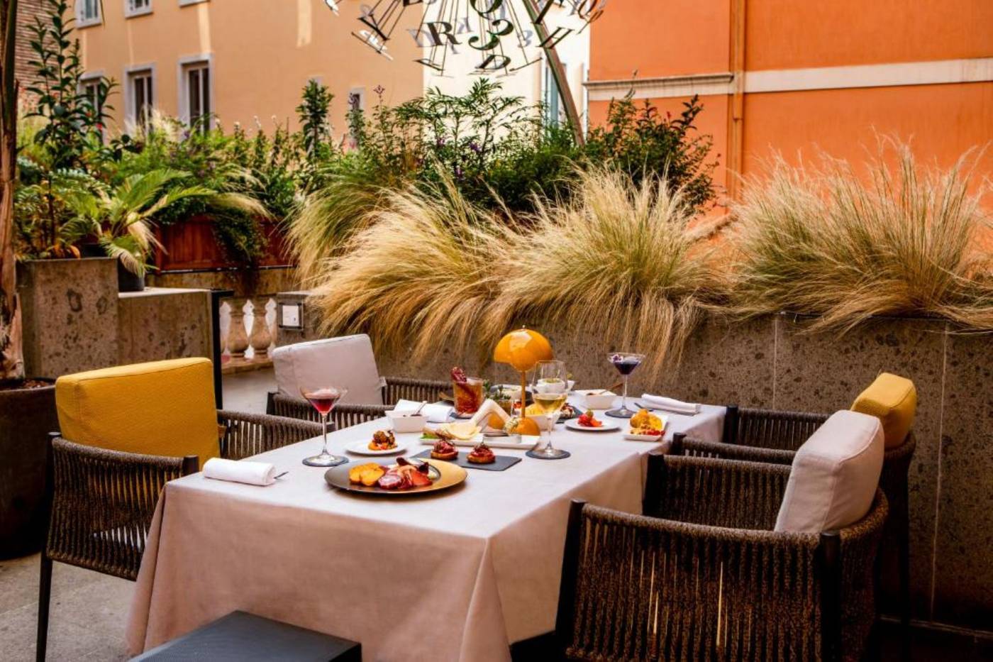 Elizabeth-Unique-Hotel-Restaurant-60