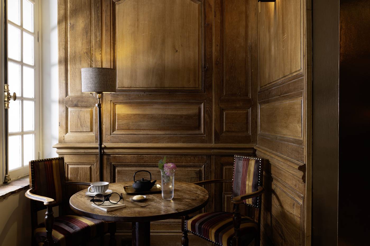 Hotel-L-de-Lutece-Lobby-18