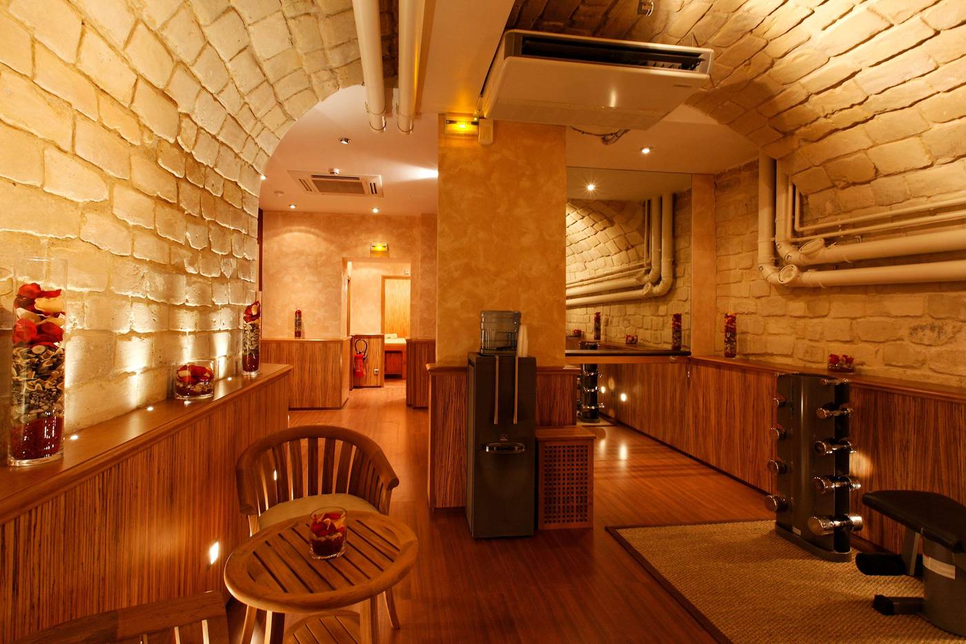 Rochester-Champs-Elysees-Sports-and-Entertainment-23