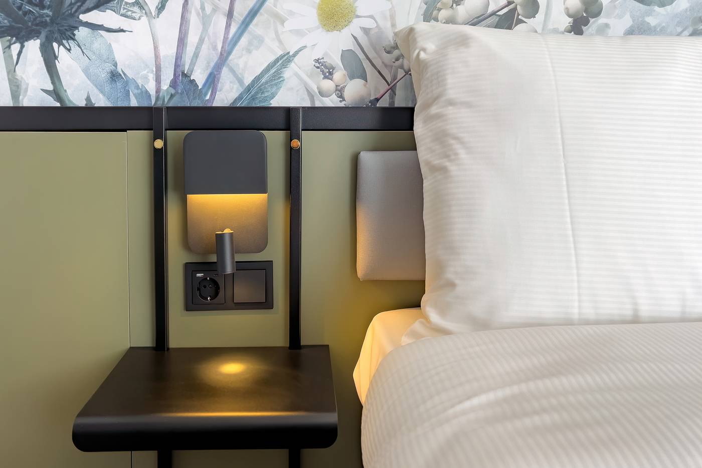 Dutch-Design-Hotel-Vondelpark-Room-13