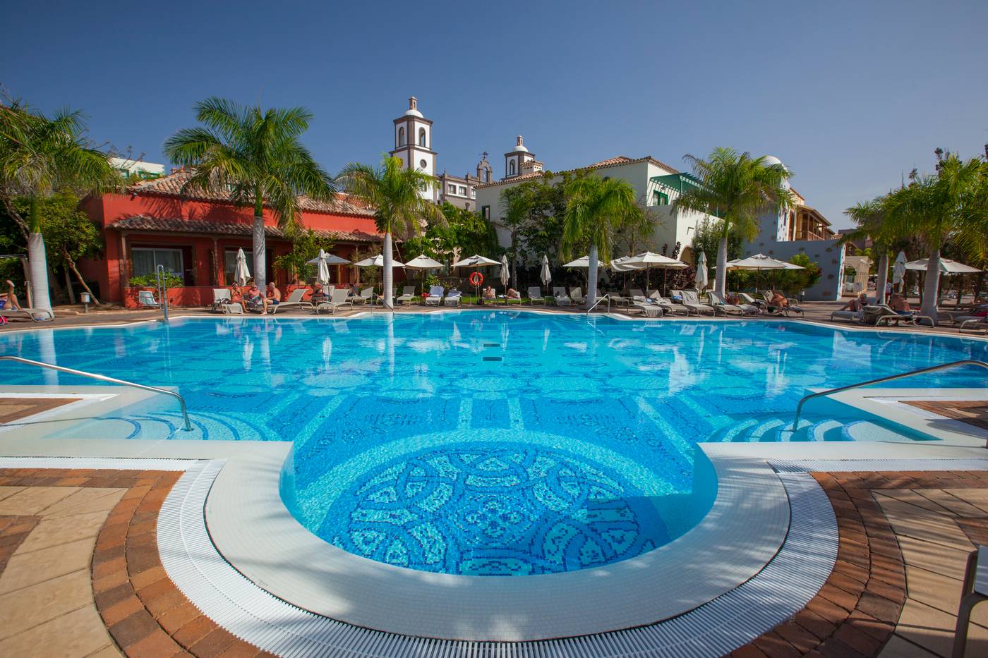 Lopesan-Villa-del-Conde-Resort-and-Thalasso-Pool-2
