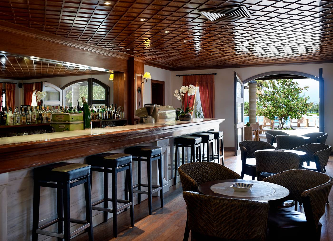 Galini-Wellness-Spa---Resort-Bar-8