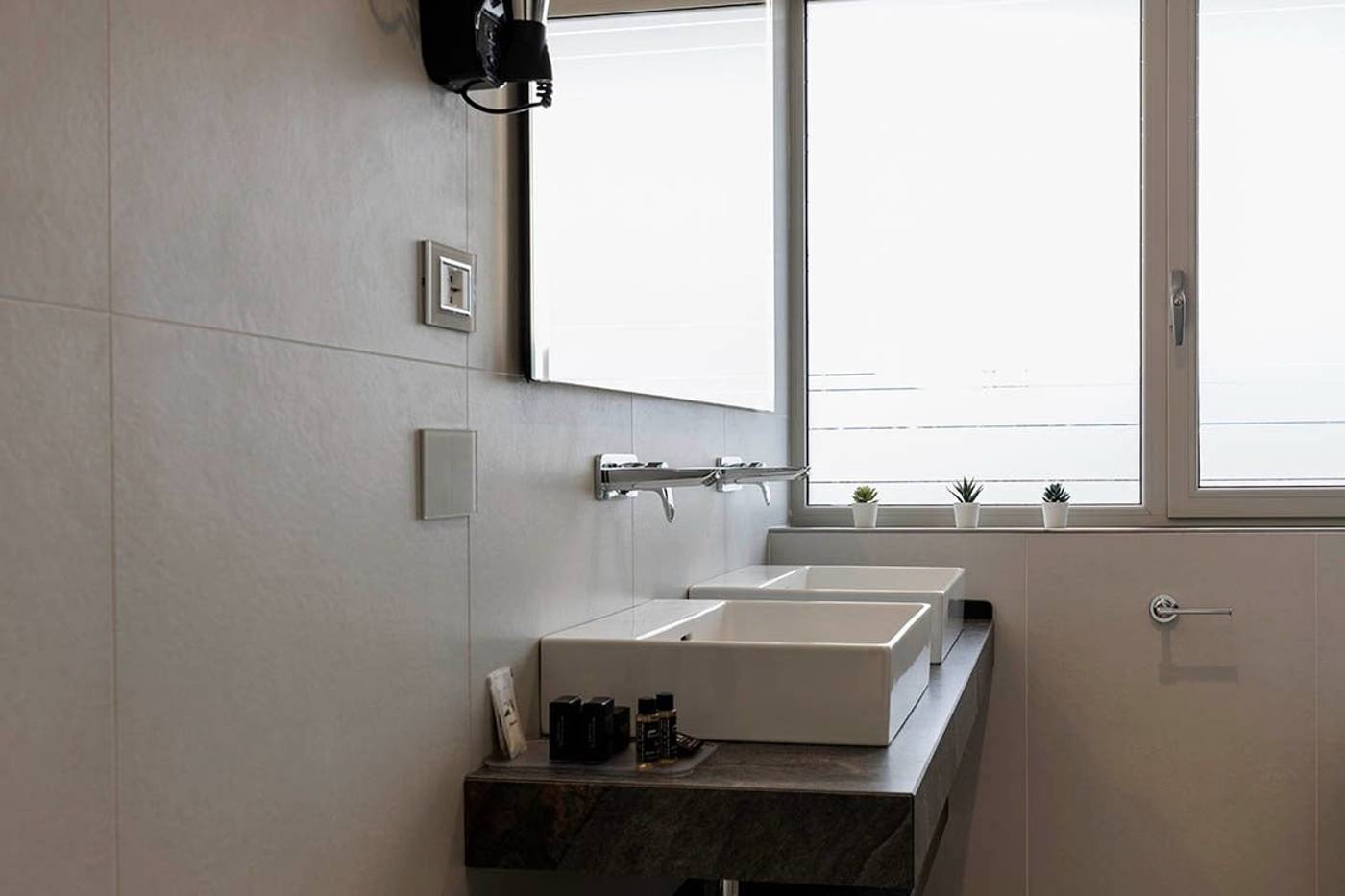 MH-Florence-Hotel---Spa-Room-49