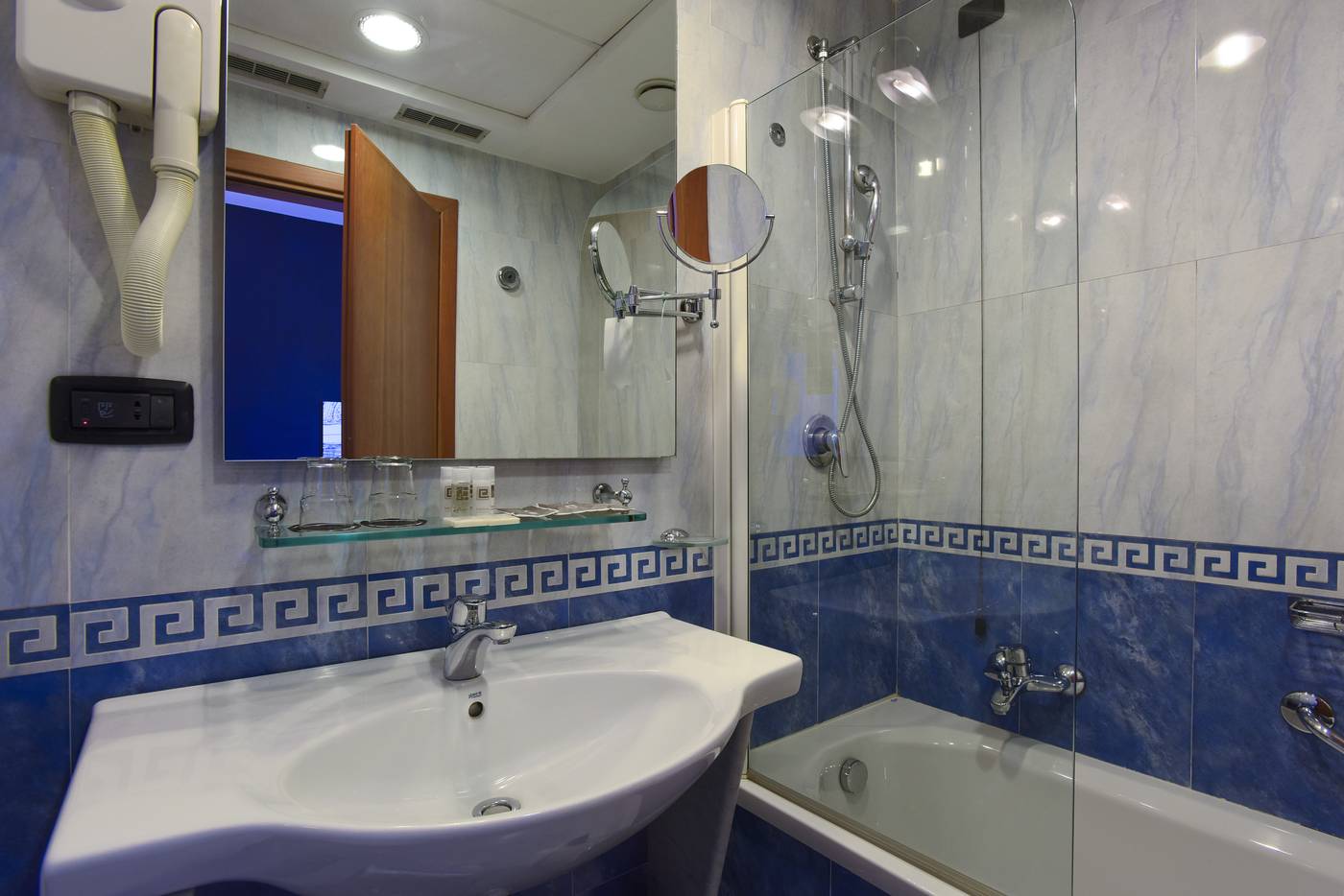 Grand-Hotel-Tiberio-Room-52