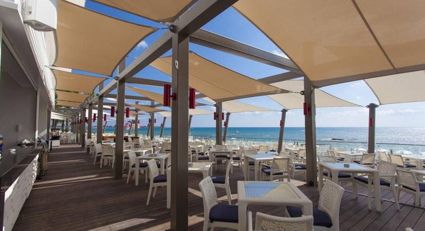 The-Sense-De-Luxe-Hotel-Terrace-63