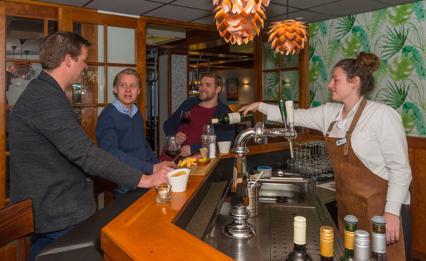 Grand-Hotel-Amstelveen-Bar-17