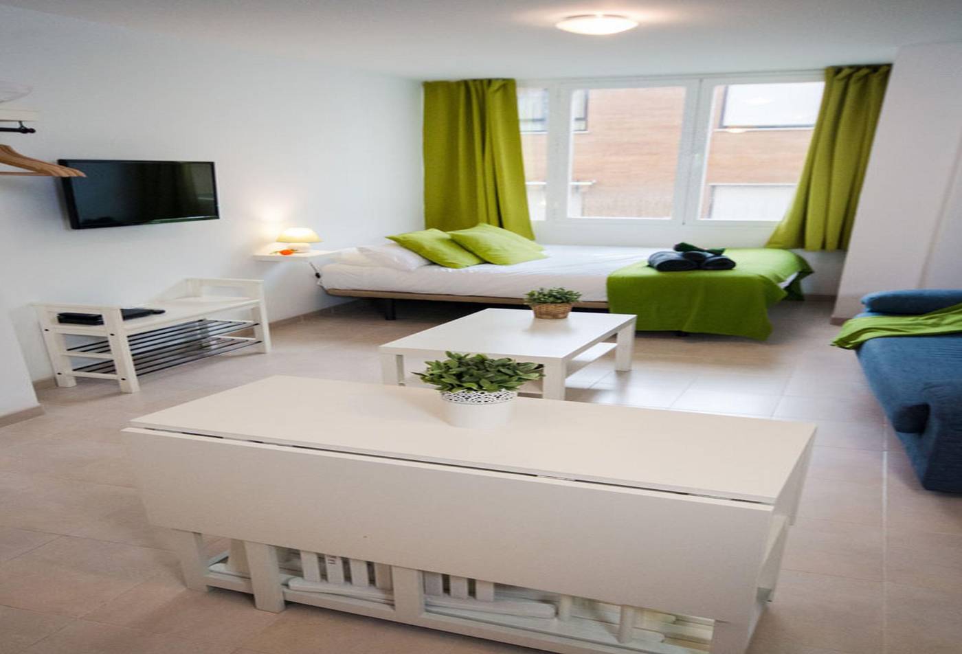 Holidays2Malaga-Studios-Mena-Room-8