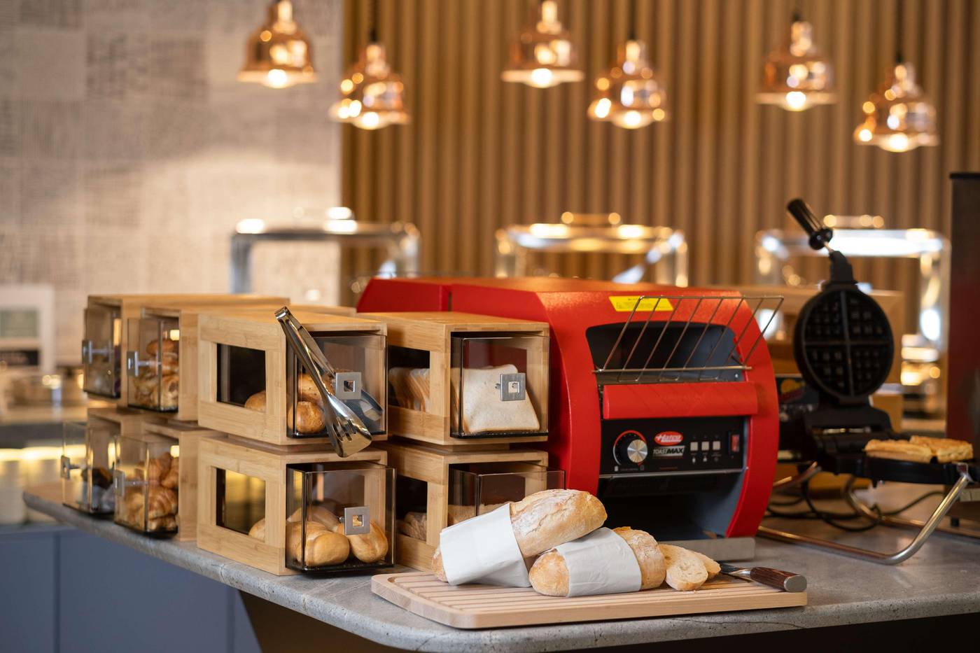 Hampton-By-Hilton-Tallinn-Restaurant-17