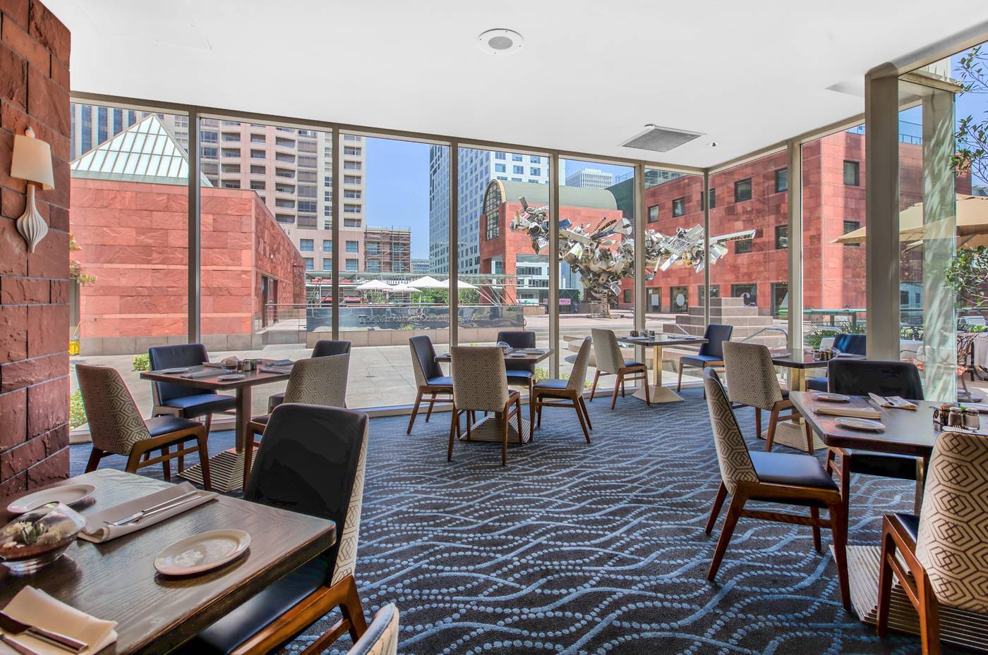 Omni-Los-Angeles-Hotel-at-California-Plaza-Restaurant-6