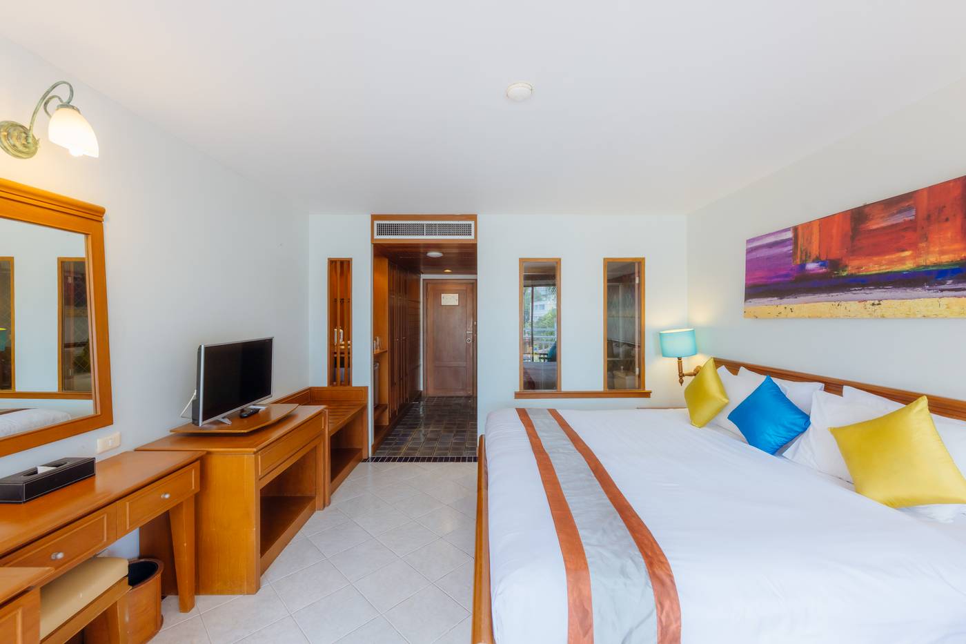 Sunset-Beach-Resort-Room-17