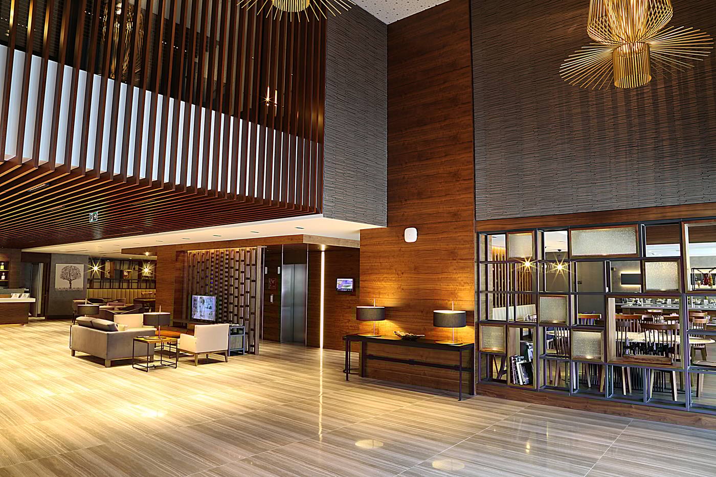 Bof-Hotels-Business-Lobby-13