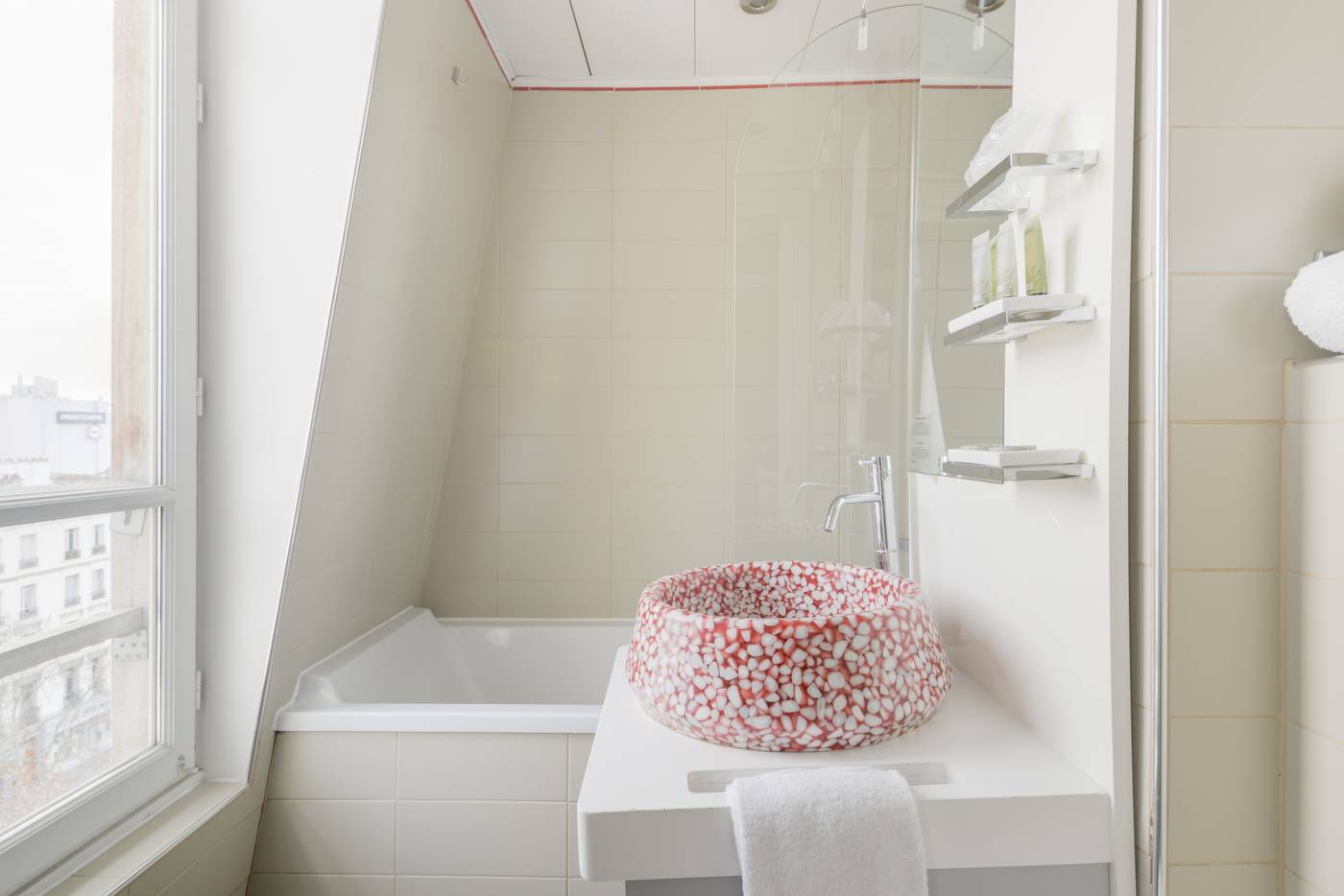 Pavillon-Nation-Room-18