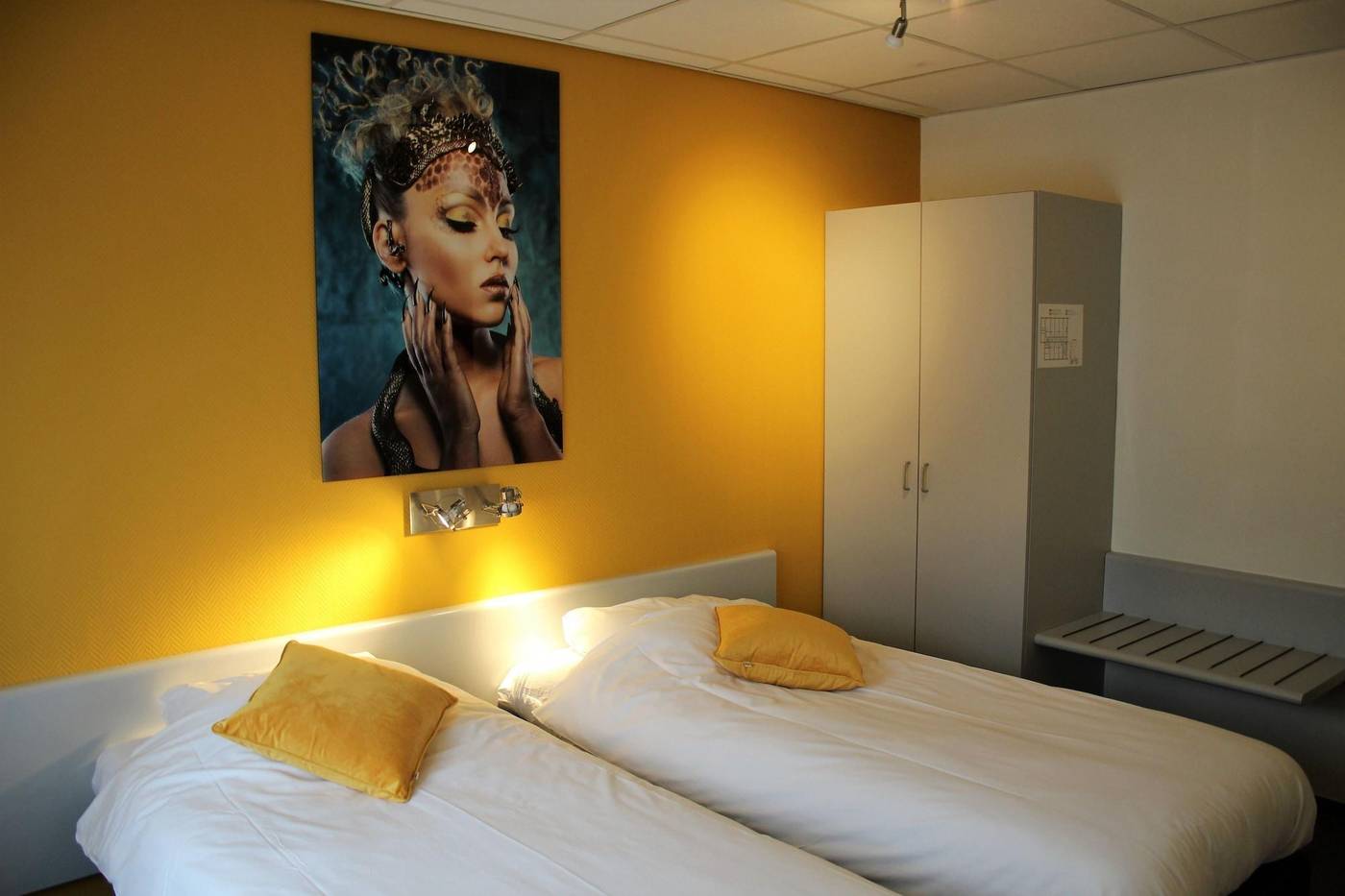 Hotel-De-Jonge-Heertjes-Room-4