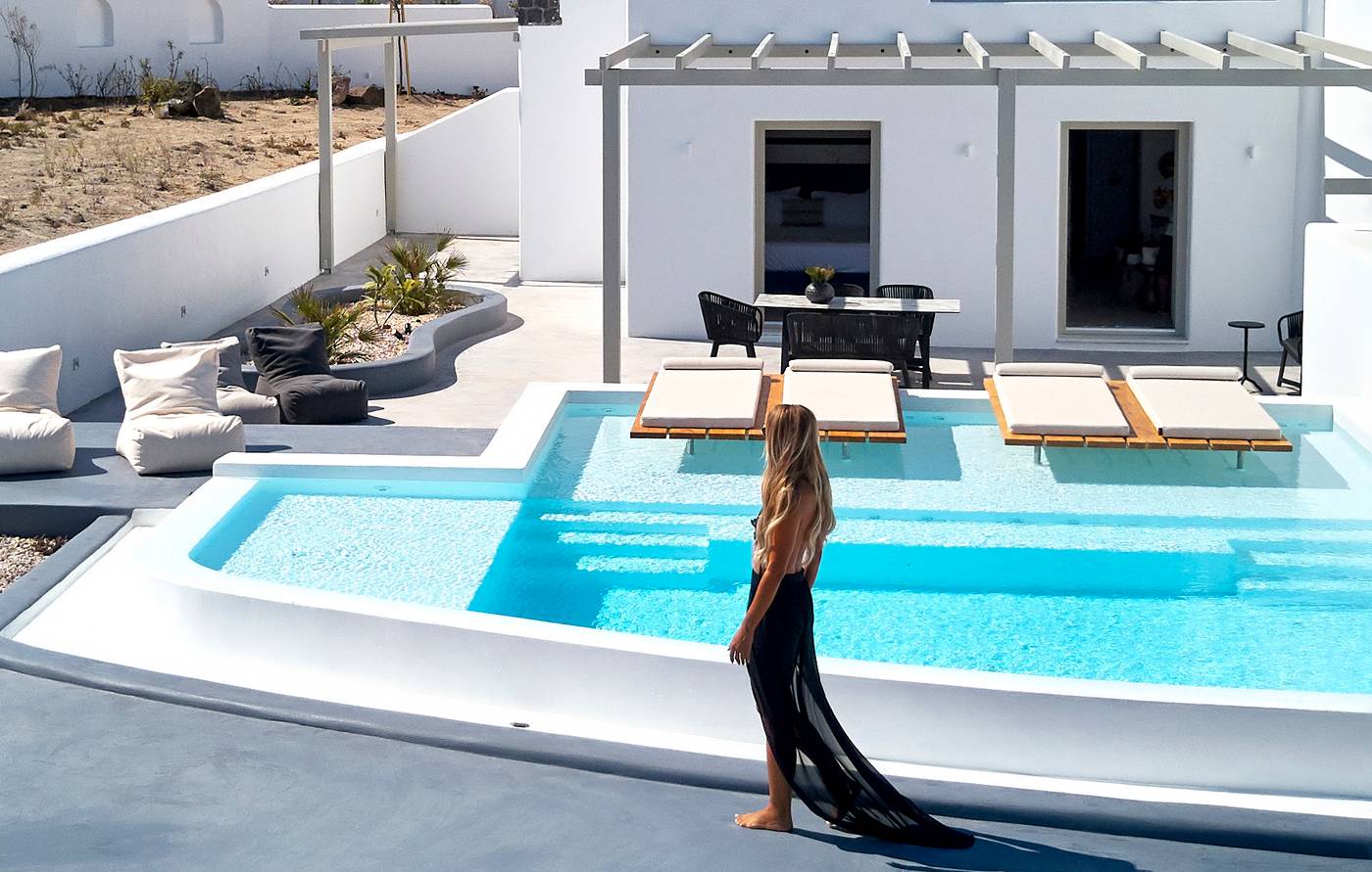 Phos-The-Boutique-Luxury-Hotel---Villas-Room-1