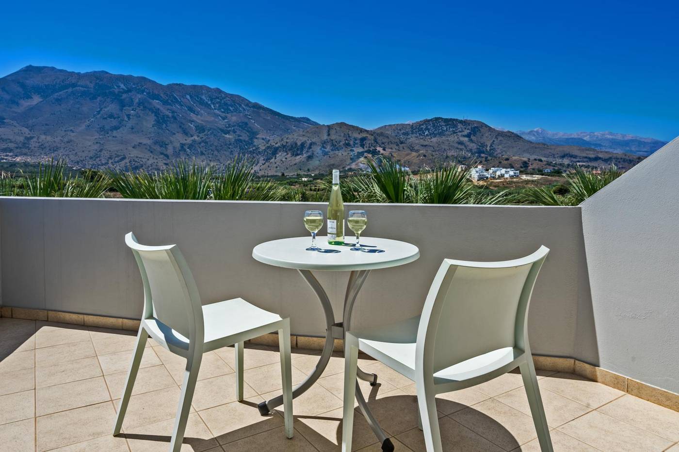 Delfina-Art-Terrace-34