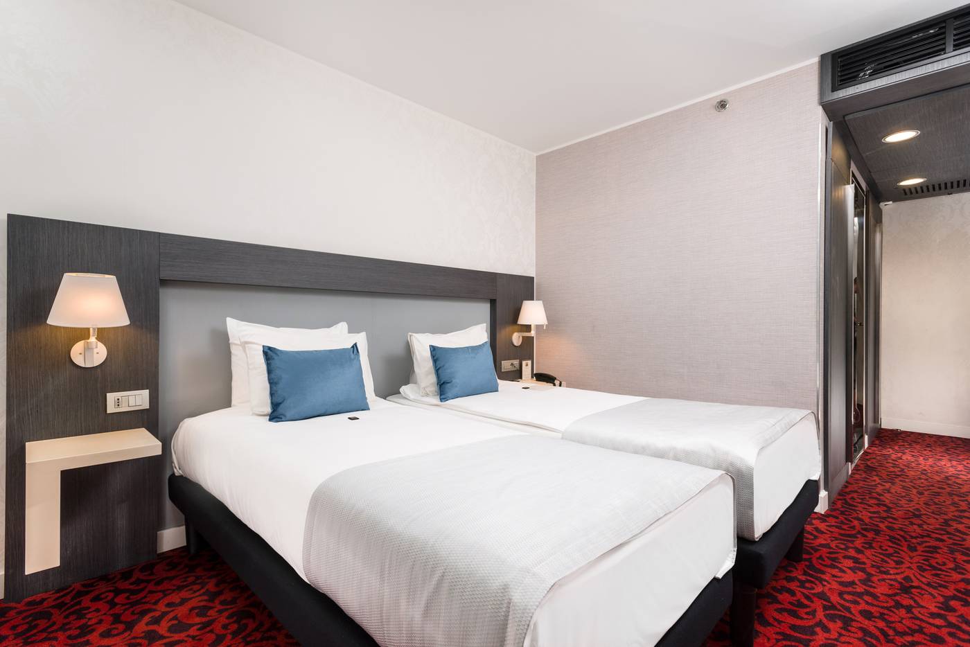 Eurostars-Palazzo-Zichy-Room-23