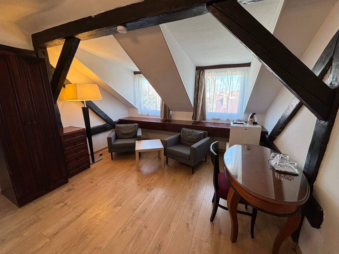 Gloria-Budapest-City-Center-Room-7