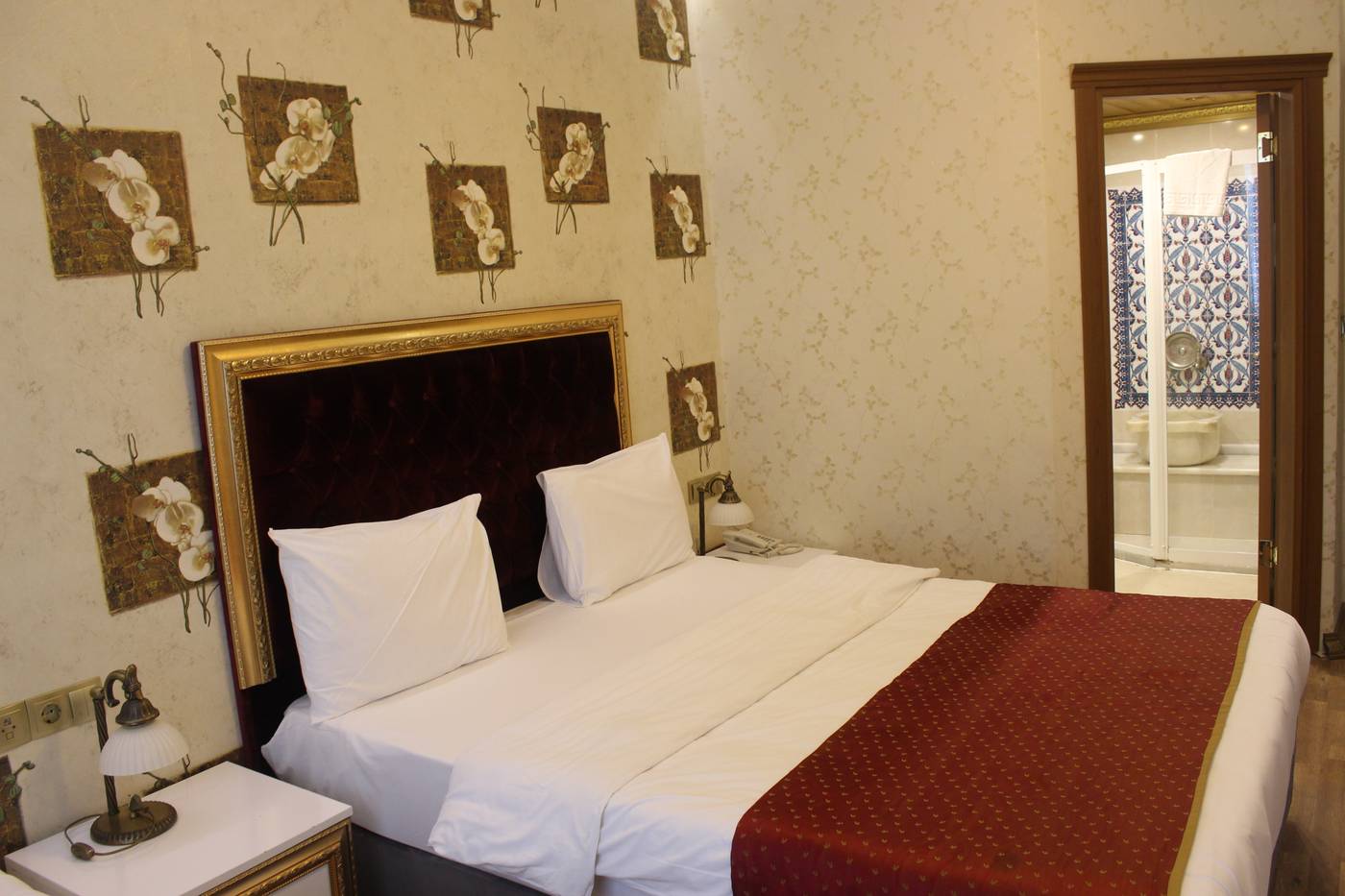 Marmara-Deluxe-Room-7
