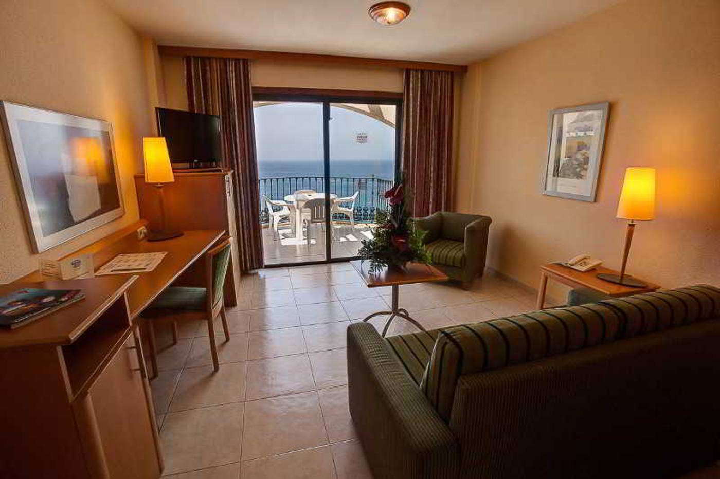 Bull-Dorado-Beach---Spa-Room-12