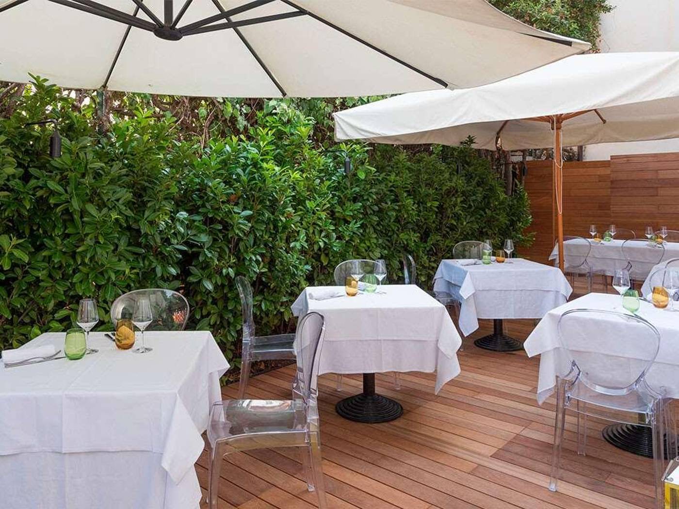 Sonder-Salute-Palace-Restaurant-55