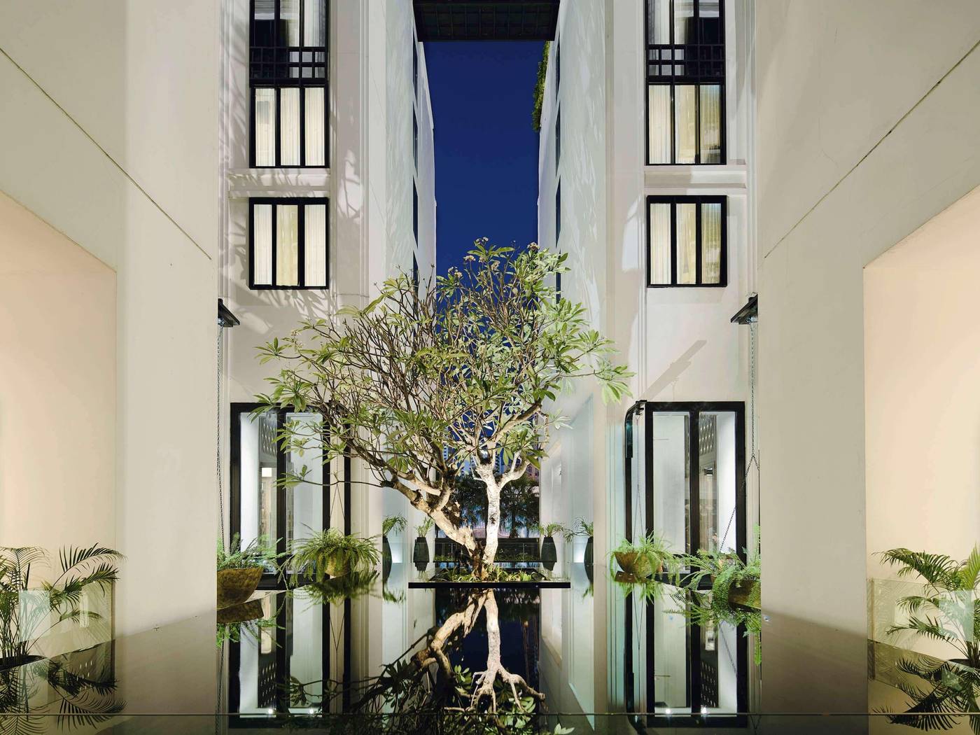 Movenpick-Hotel-Sukhumvit-15-Bangkok-General-view-6