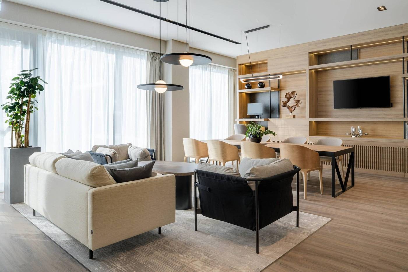 AC-Hotel-by-Marriott-Krakow-Lobby-12