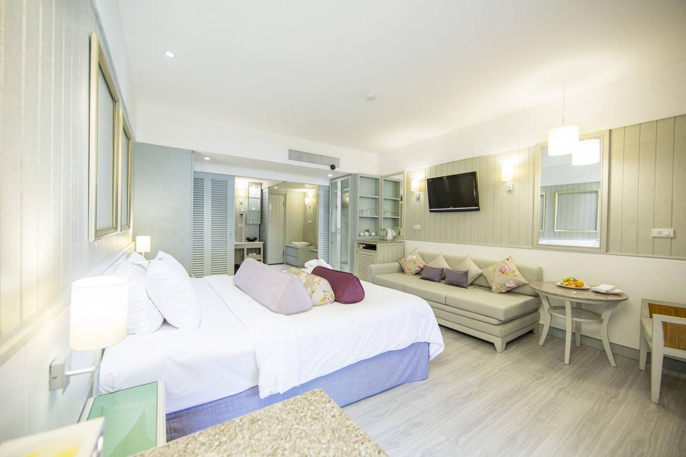 Katathani-Phuket-Beach-Resort-Room-43