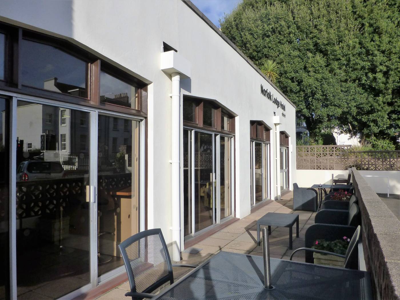 Norfolk-Lodge-Bar-38