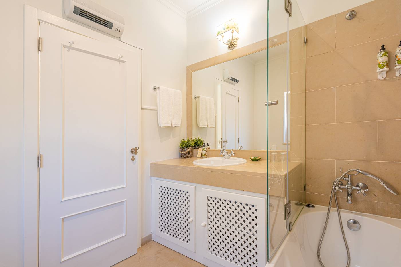 Casa-Das-Cegonhas-Room-43