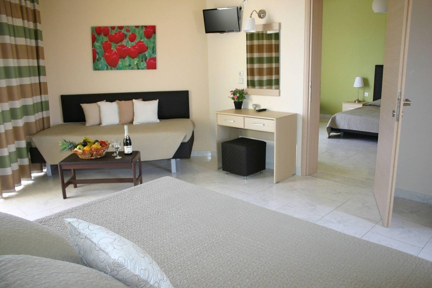 Lyristis-studios-Room-24