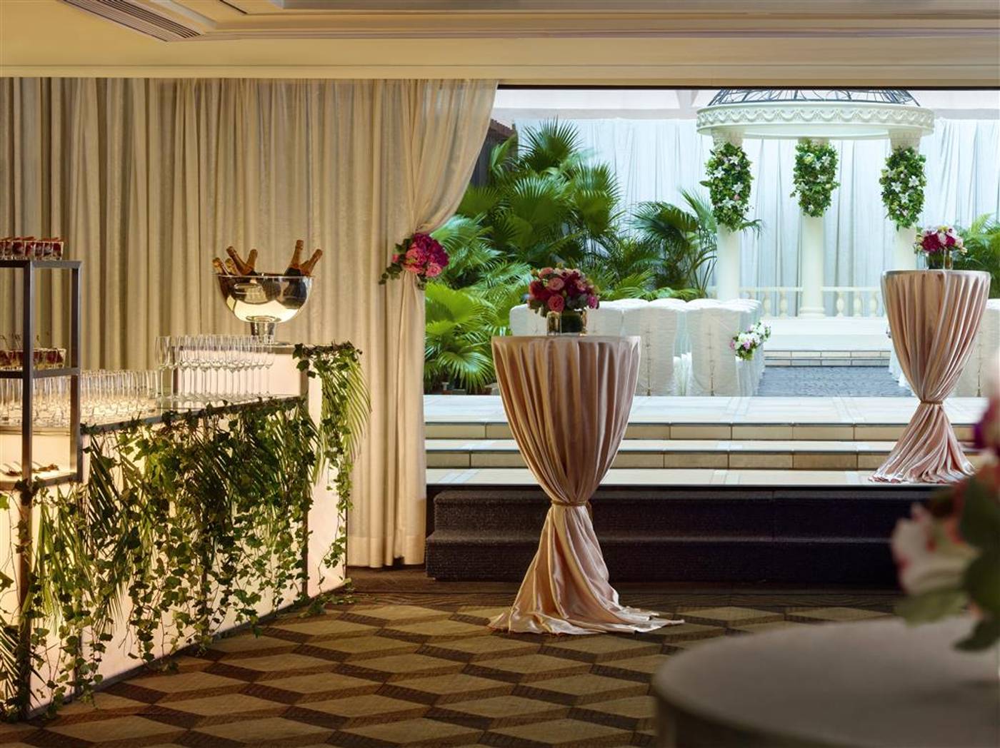 Sheraton-Hong-Kong-Hotel---Towers-General-view-55