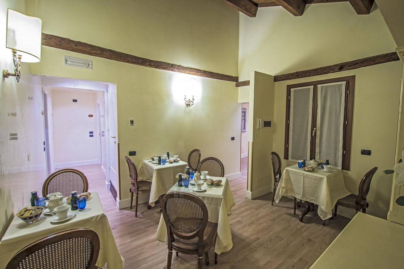 B-B-Le-Marie-Restaurant-9