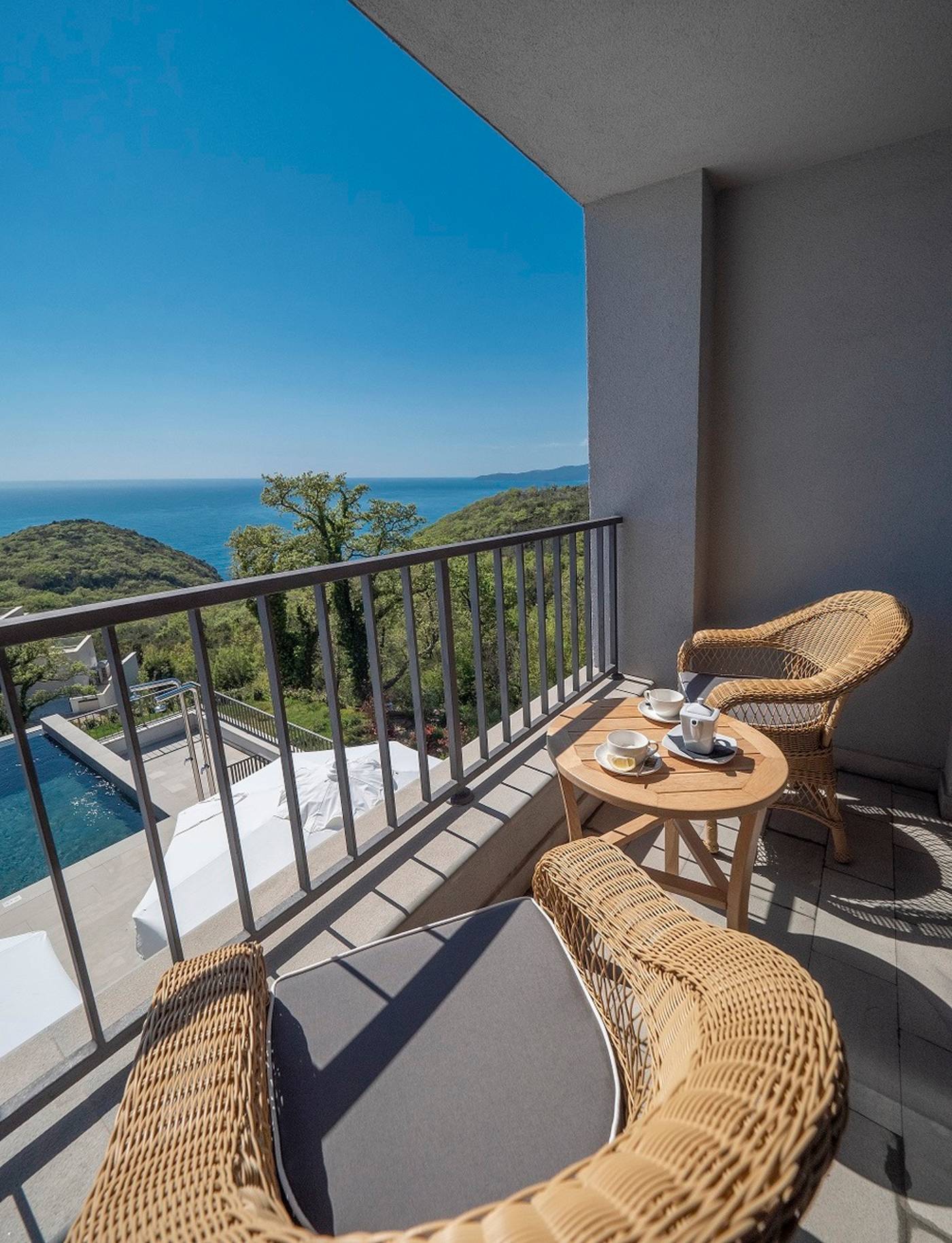 Vivid Blue Serenity 19.01.26