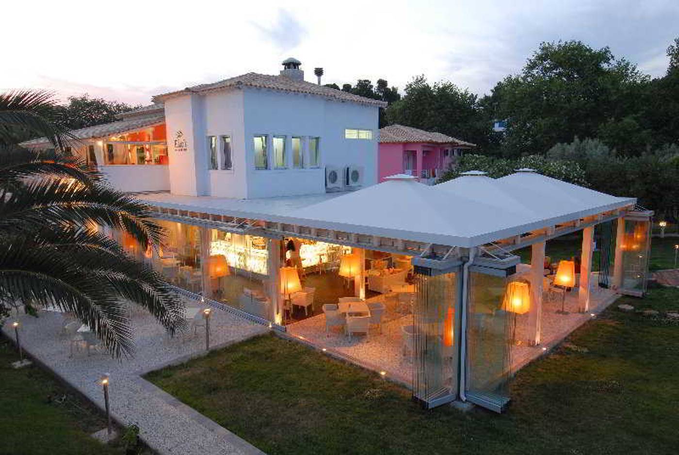 Mandraki-Village--Restaurant-23