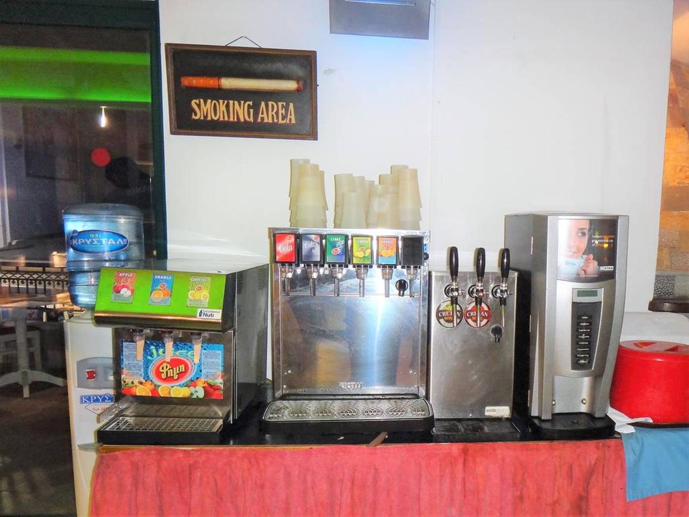 Diogenis-Blue-Palace-Bar-52