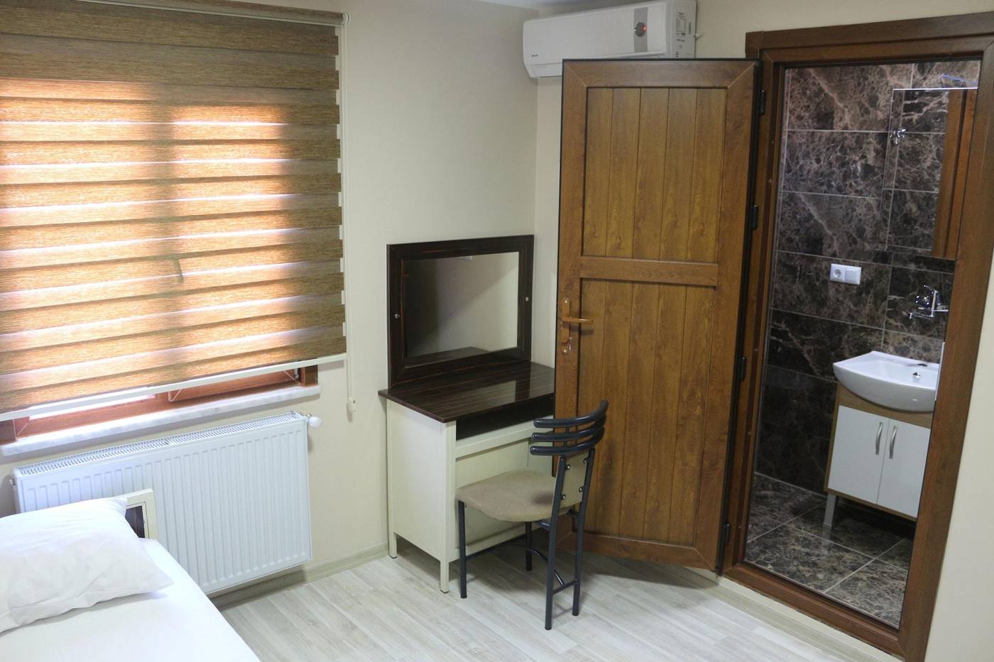 Beyoglu-Huzur-Hotel-Room-15