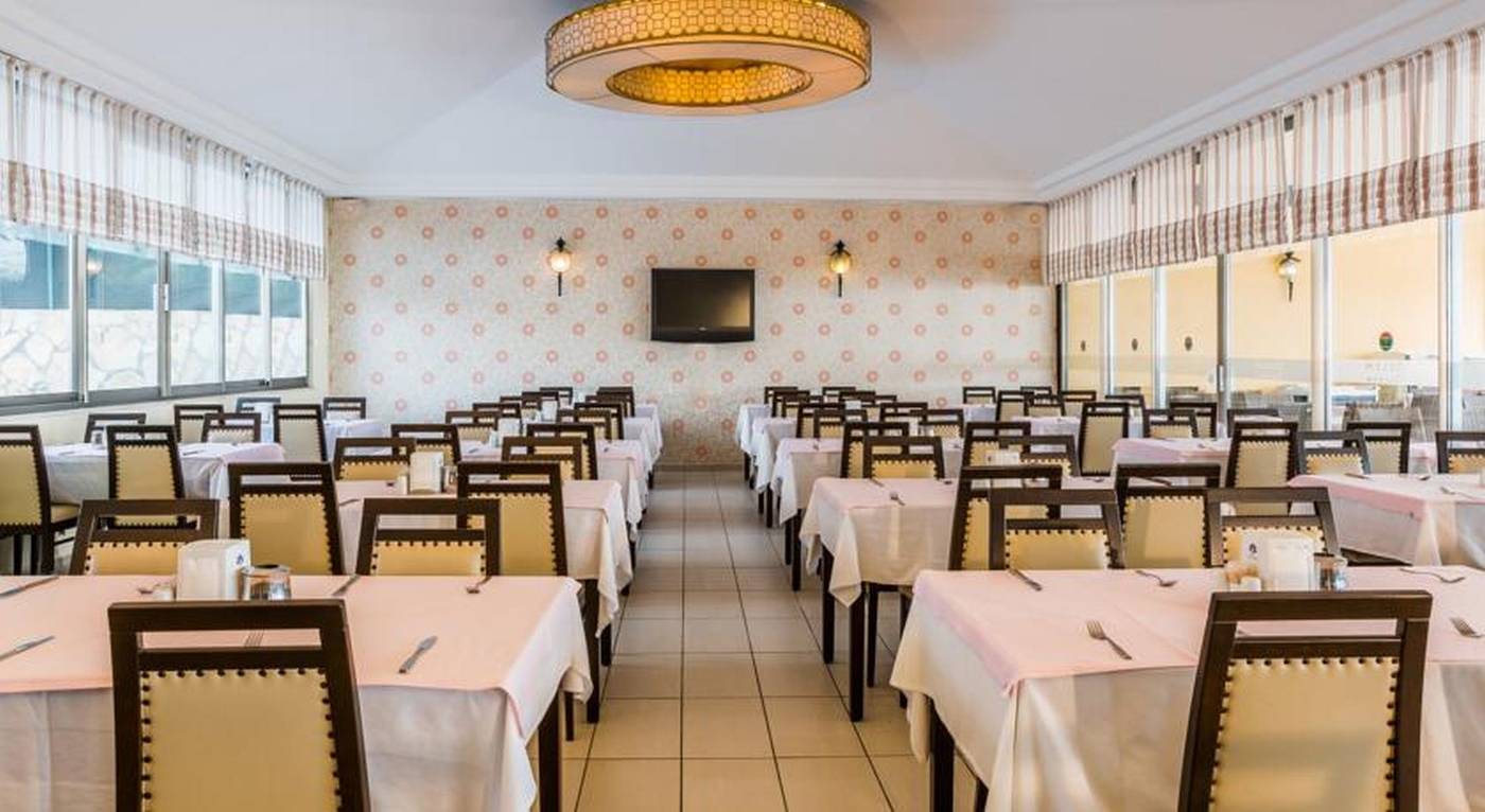 Ozlem-Garden-Restaurant-26