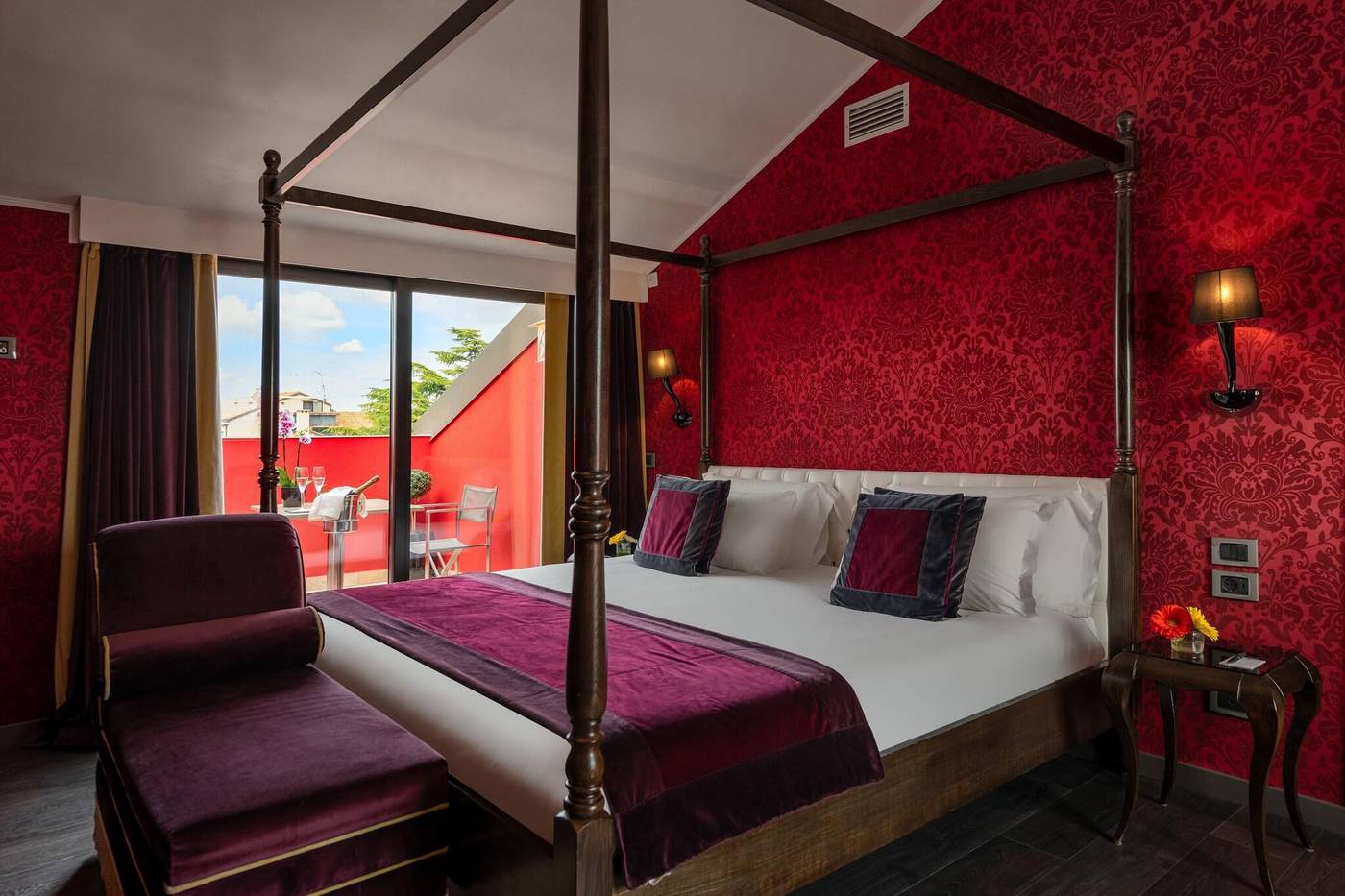 Carnival-Palace-Room-49