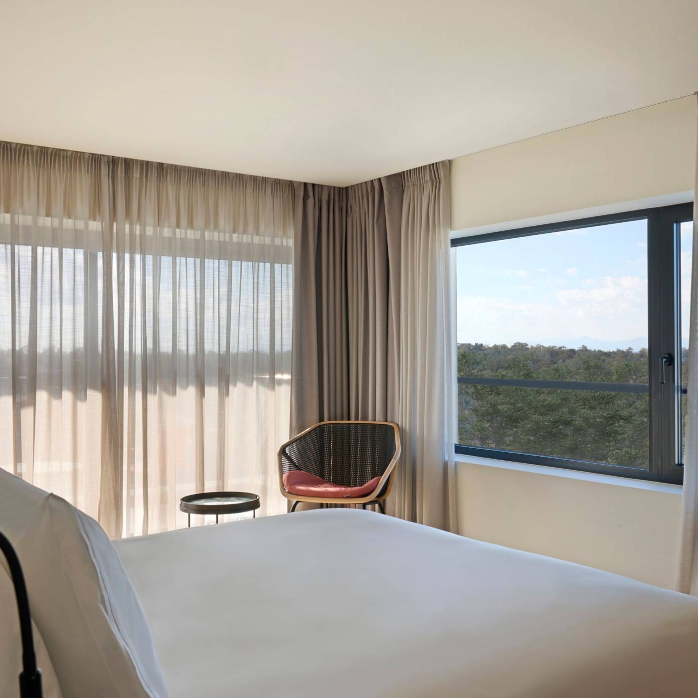 Dusit-Suites-Athens-Room-28