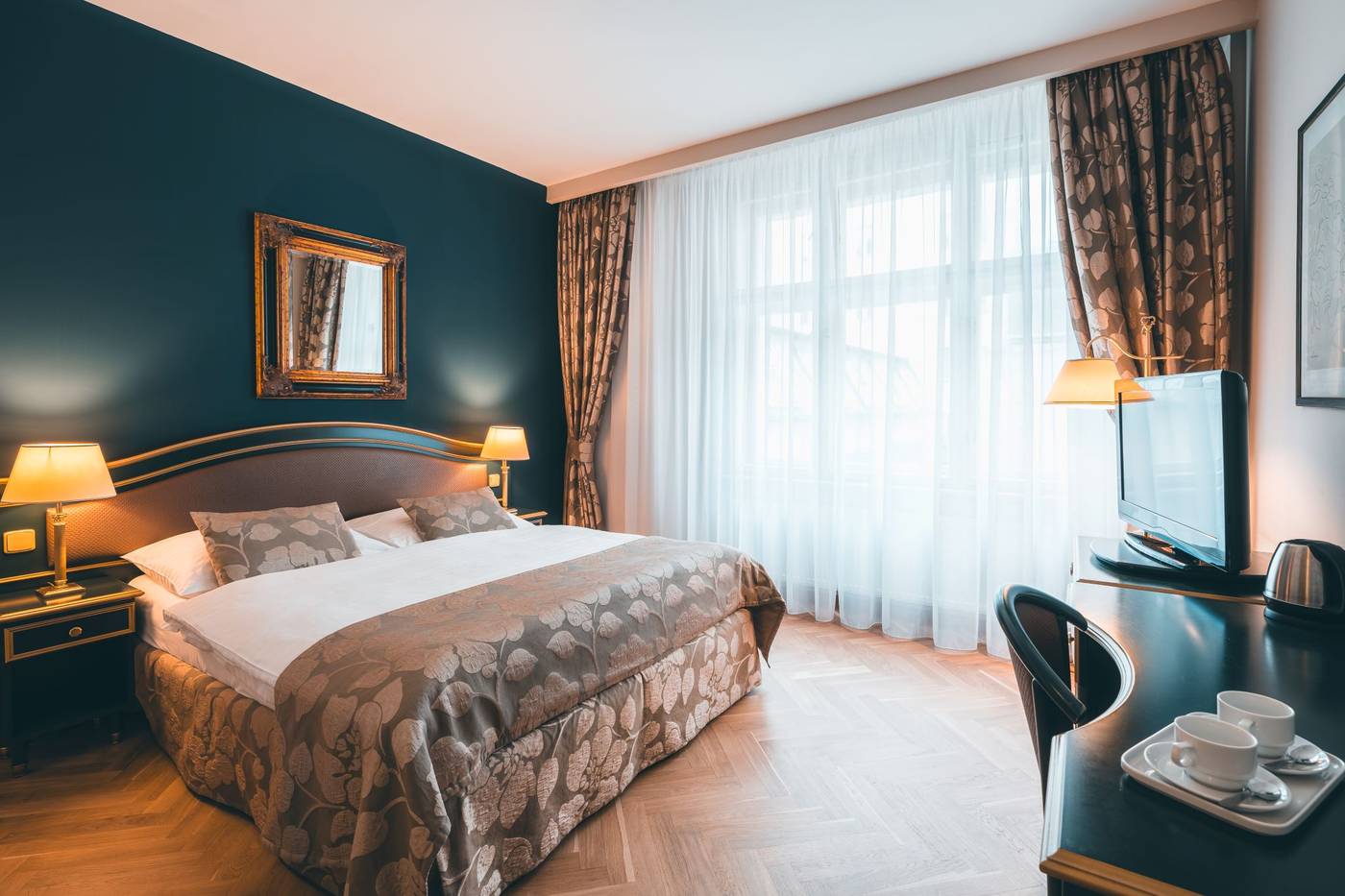 Elysee-Hotel-Room-19