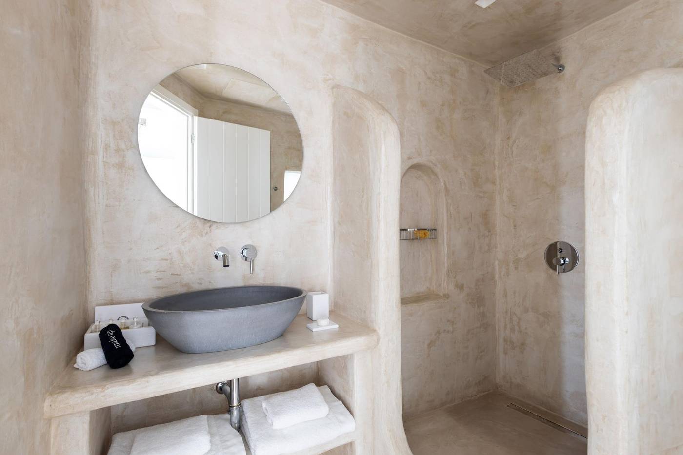 Danae-Suites-Room-31