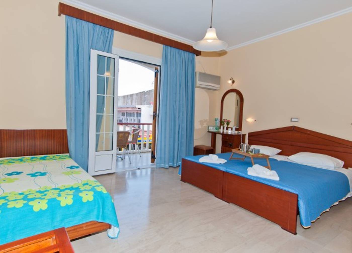 Anadiomeni Apartments in Zante, Greece